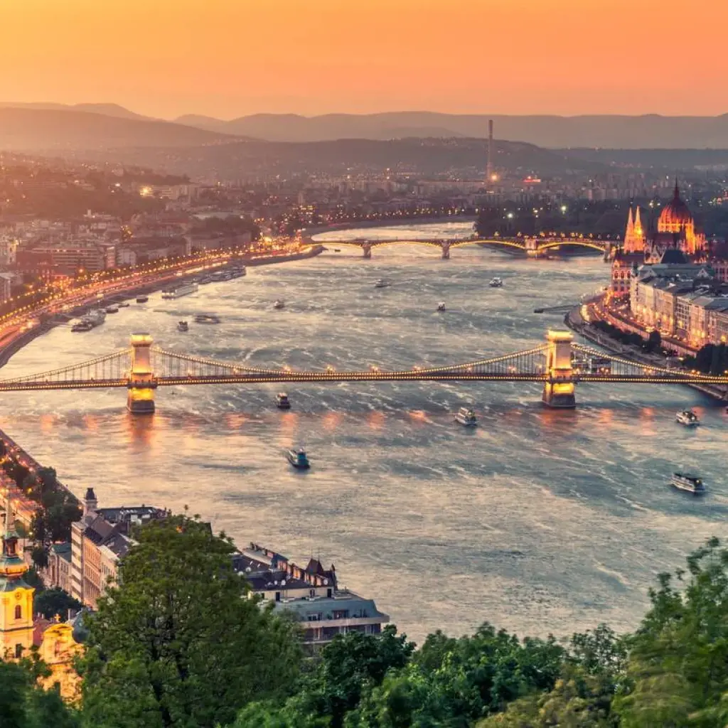 Explore Magnificent Europe Budapest → Amsterdam (2026) for 15 days with APT and discover unforgettable experiences - Photo 2