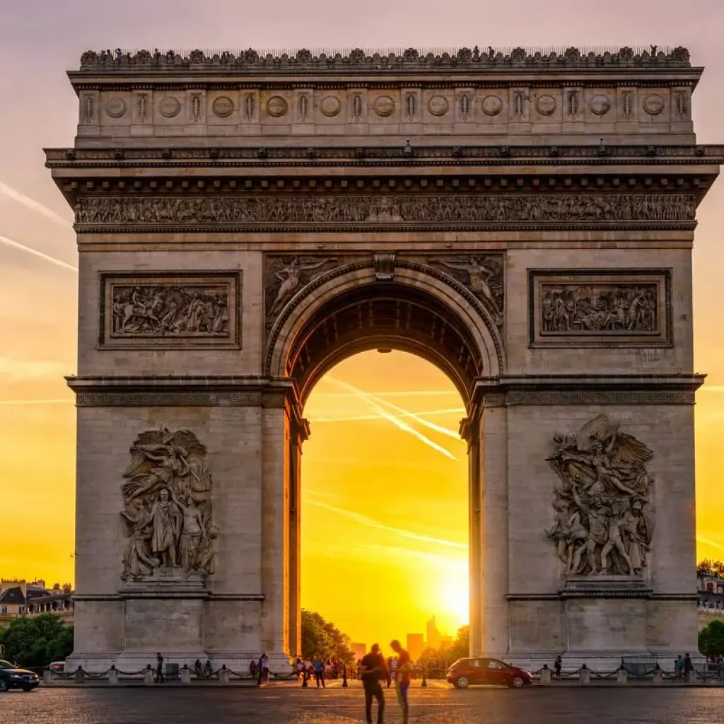 Explore Magnificent Europe Prague → Paris (2026) for 21 days with APT and discover unforgettable experiences - Photo 2