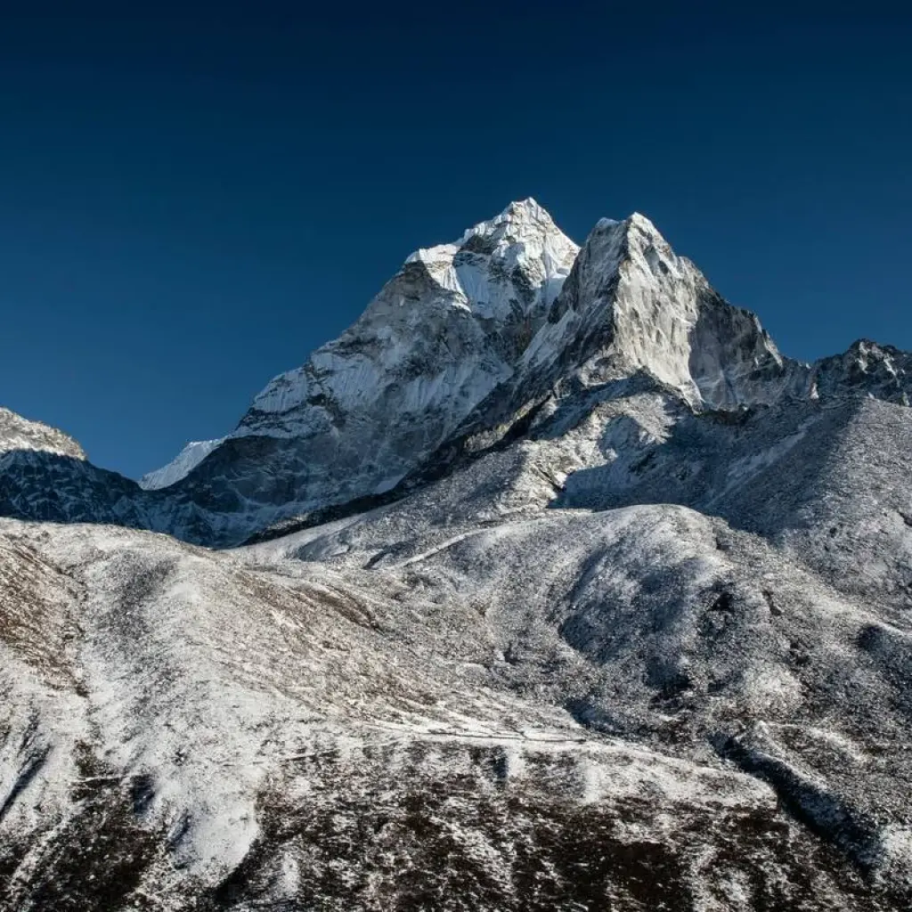 Explore Ama Dablam Base Camp Trek for 12 days with Alpine Club of Himalaya and discover unforgettable experiences - Photo 2