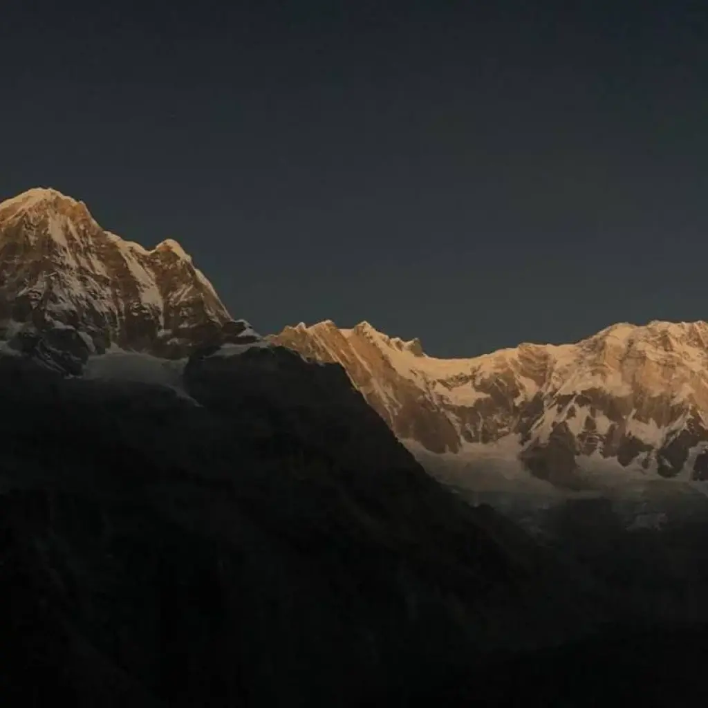 Explore Short Annapurna Circuit Trek for 10 days with Alpine Club of Himalaya and discover unforgettable experiences - Photo 2