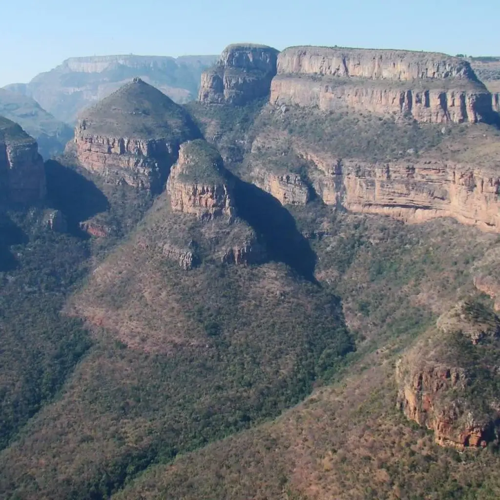 Explore Luxury Kruger Park Safari & Cape Town Coach/Bus Tour-with domestic flight for 9 days with Amatungulu Tour and discover unforgettable experiences - Photo 2