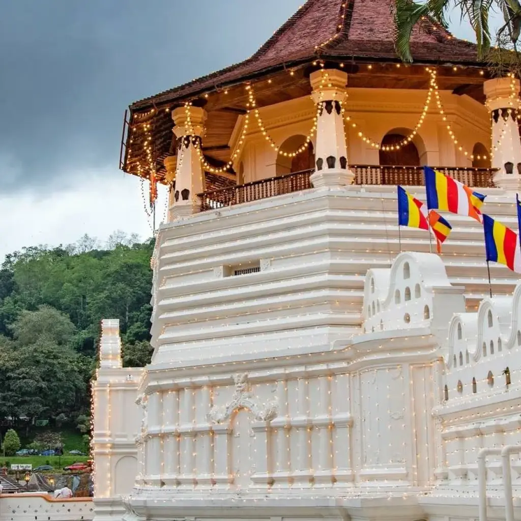 Explore Fascinating Sri Lanka tour in 11 days for 11 days with Apple Vacations Pvt Ltd and discover unforgettable experiences - Photo 2