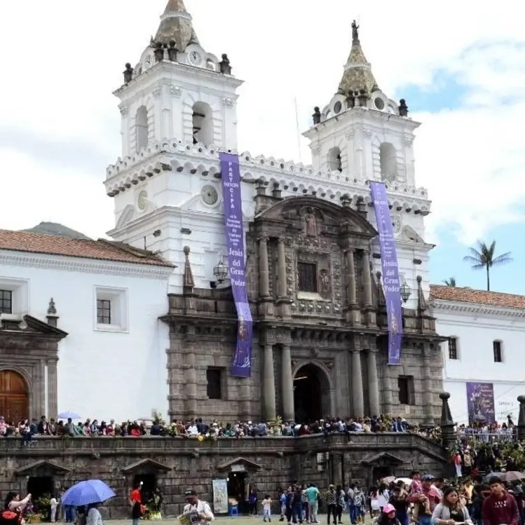 Explore Mini Tour in Quito 3D 2N for 3 days with BM Tours and discover unforgettable experiences - Photo 2