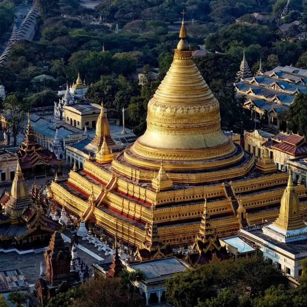 Explore South India Tour – Beaches and Houseboat Experience for 10 days with Bucket List Group Travel LLC and discover unforgettable experiences - Photo 2