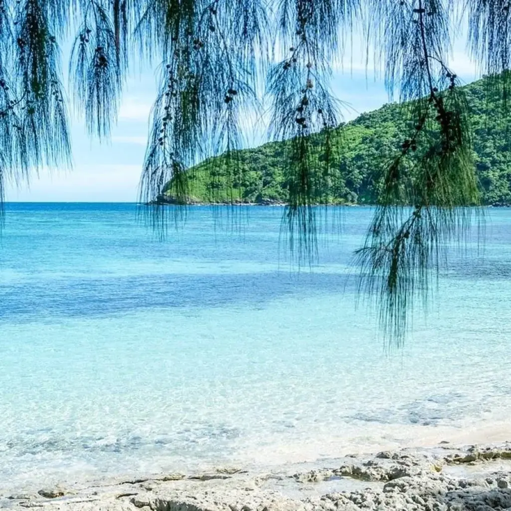 Explore AUSTRALIA – Fiji Highlights with Brisbane Cairns Melbourne Sydney for 16 days with Bucket List Group Travel LLC and discover unforgettable experiences - Photo 2