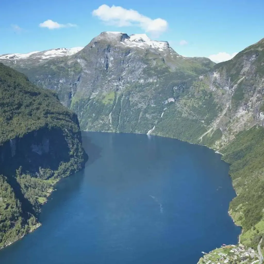 Explore Discover Norway for 12 days with Bunnik Tours and discover unforgettable experiences - Photo 2