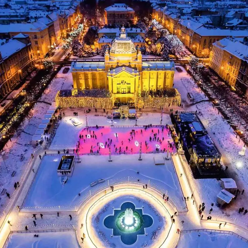 Explore Austria, Slovenia & Croatia Christmas Markets 2026 for 10 days with Bunnik Tours and discover unforgettable experiences - Photo 2