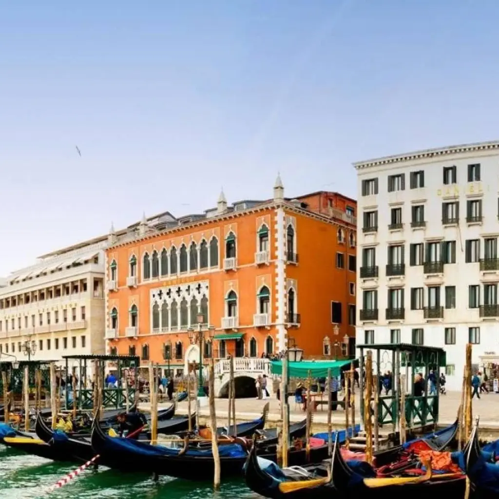 Explore 5-day Best of Italy: Rome, Florence & Venice for 5 days with Carrani Tours and discover unforgettable experiences - Photo 2