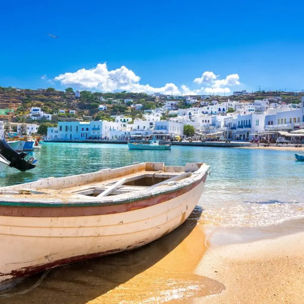 Explore Highlights of Greece for 11 days with Contiki and discover unforgettable experiences - Photo 2