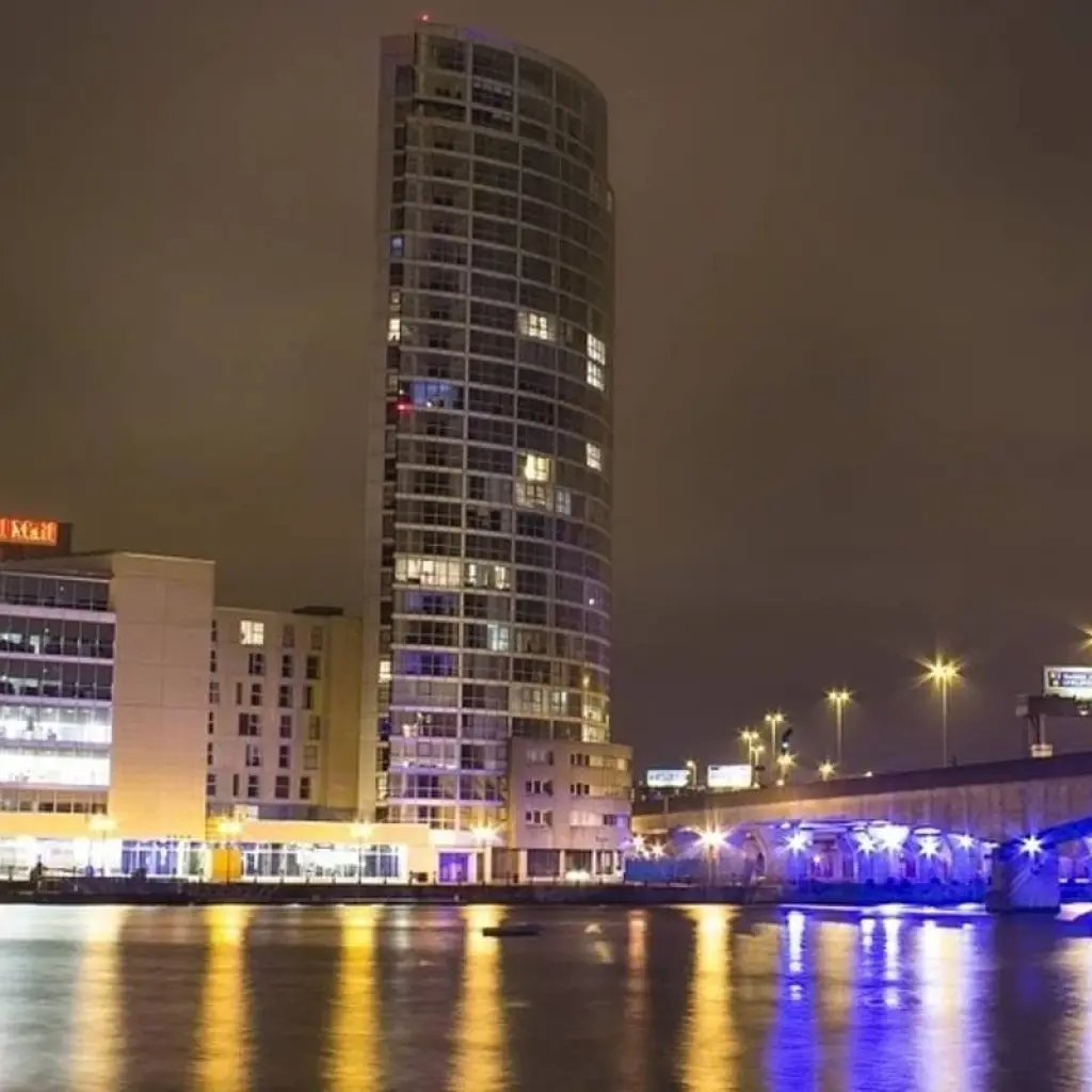 Explore Irish Discovery for 9 days with Cosmos and discover unforgettable experiences - Photo 2