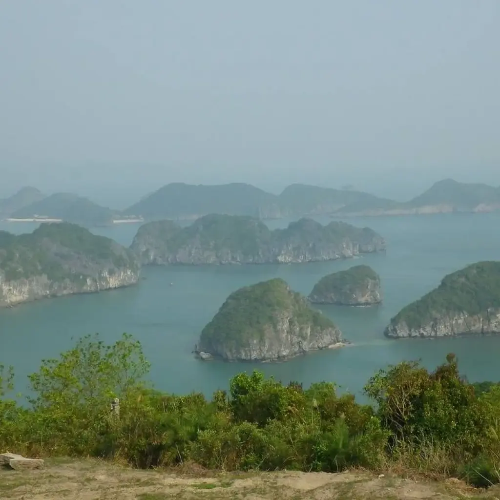 Explore MU CANG CHAI & HALONG BAY for 6 days with Custom Vietnam Travel and discover unforgettable experiences - Photo 2