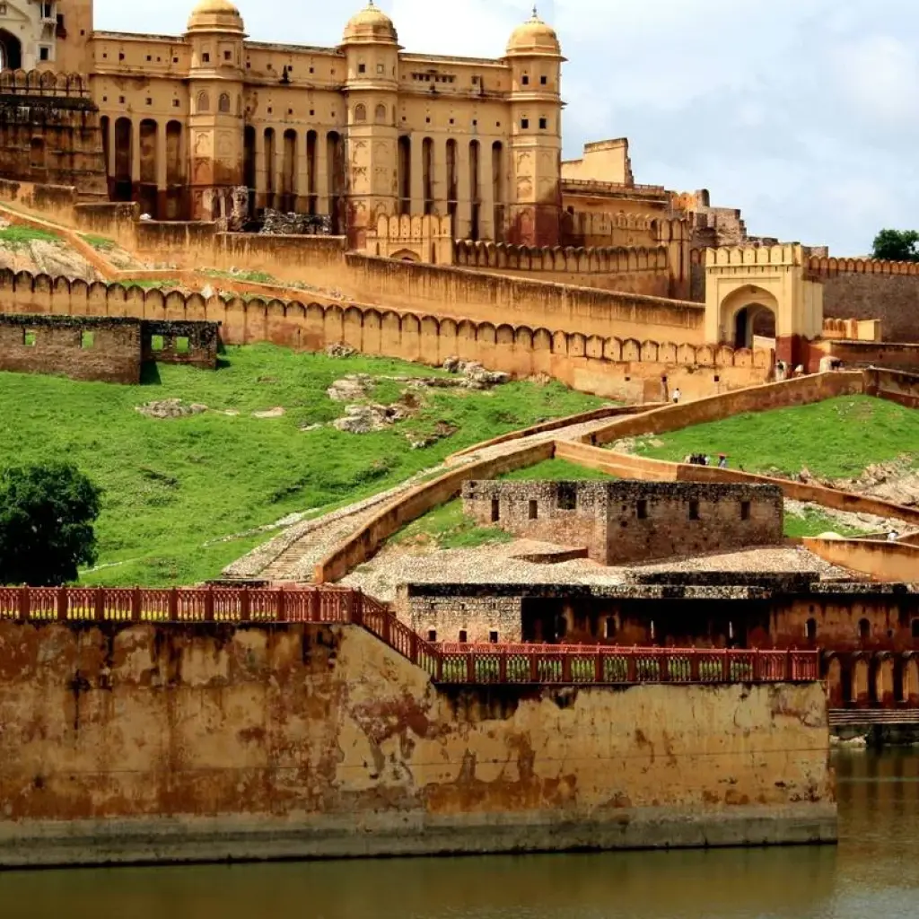 Explore Golden Triangle Tour India for 4 days with Divyan Holidays and discover unforgettable experiences - Photo 2