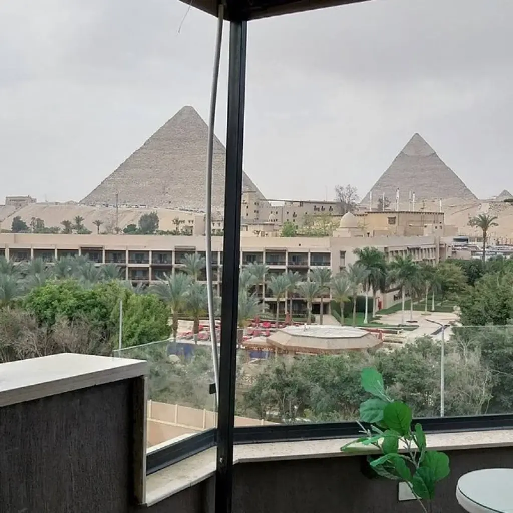 Explore "Top Egypt Highlights in 4 Days + Pyramids View Stay Included!" for 4 days with ETL Travel and discover unforgettable experiences - Photo 2