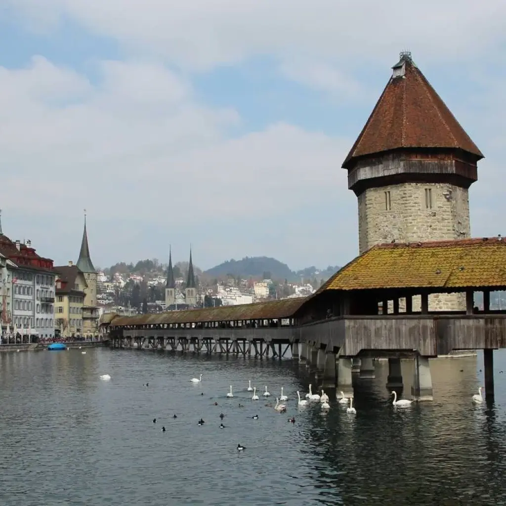 Explore SWISS CHOCOLATE, WATERFALL AND GLACIERS for 7 days with EUROLATINO Tour Operators and discover unforgettable experiences - Photo 2