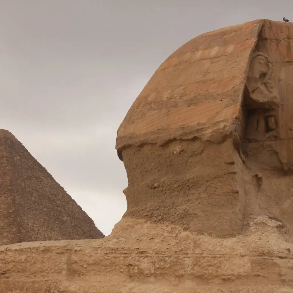 Explore NILE JUWELRIES BY TRAIN for 8 days with EUROLATINO Tour Operators and discover unforgettable experiences - Photo 2