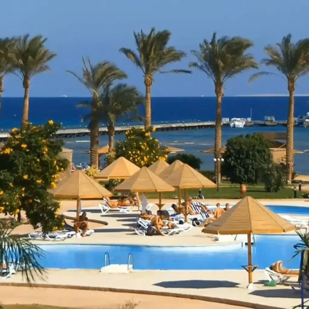 Explore Discover Egypt for 10 days with Encounters Travel and discover unforgettable experiences - Photo 2