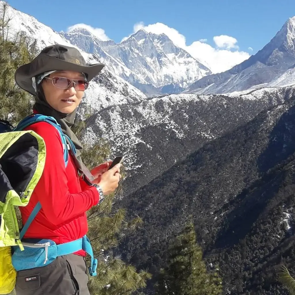 Explore Everest Base Camp Trek for 14 days with Escape Himalaya Trek and discover unforgettable experiences - Photo 3