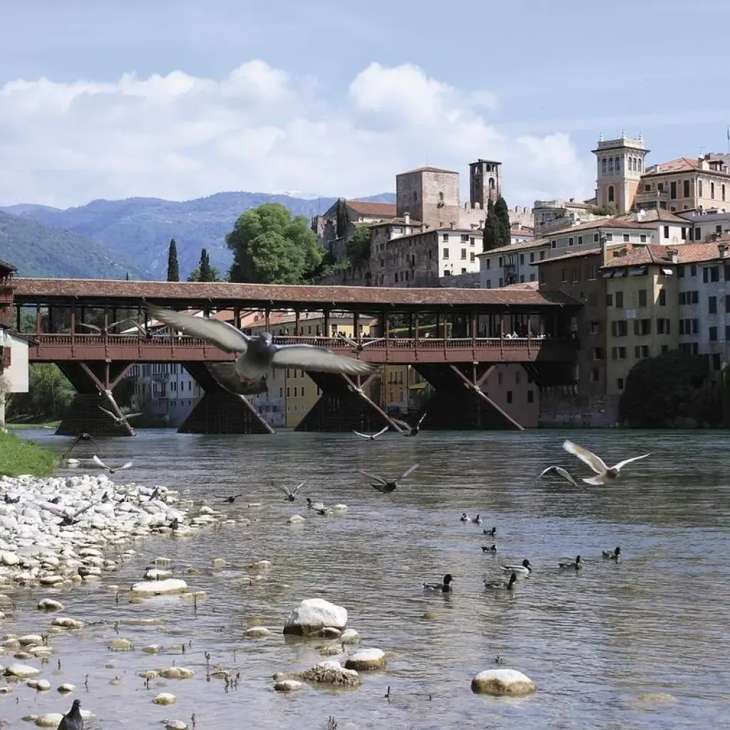 Explore Veneto: the Alps, Prosecco wine, amazing villas and Adriatic Sea for 5 days with Europeando Europa and discover unforgettable experiences - Photo 2