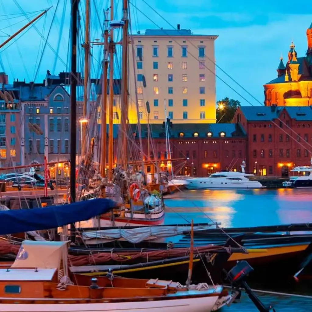 Explore Baltic Capitals End Prague for 17 days with Europamundo and discover unforgettable experiences - Photo 2