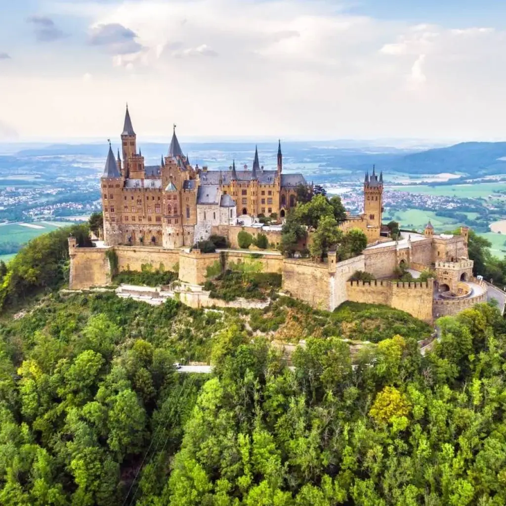 Explore Cote d Azur, Burgundy, Alsace and Black Forest for 7 days with Europamundo and discover unforgettable experiences - Photo 2