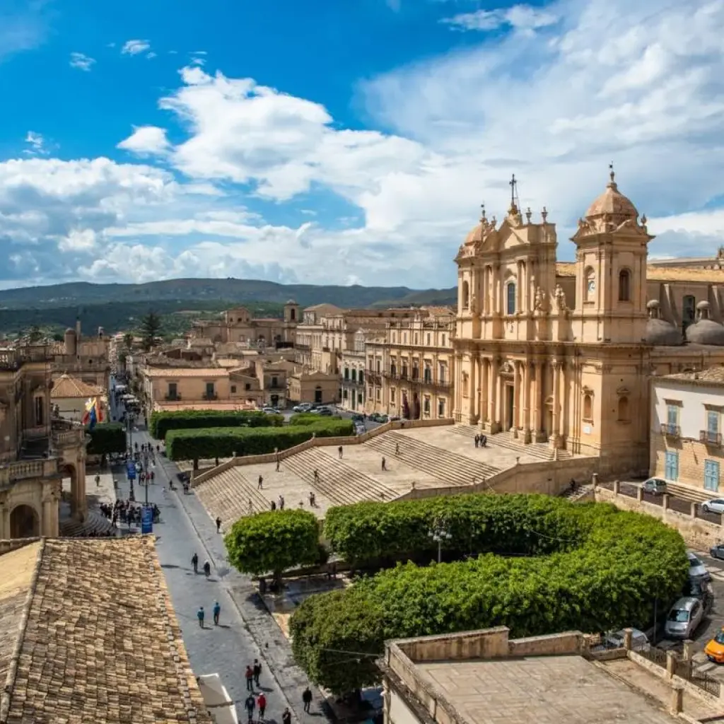 Explore Athens, Peninsula and Complete Sicily for 13 days with Europamundo and discover unforgettable experiences - Photo 2
