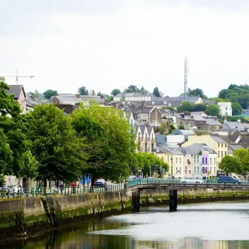 Explore Definitive Ireland Private Tour for 8 days with Firebird Tours and discover unforgettable experiences - Photo 2