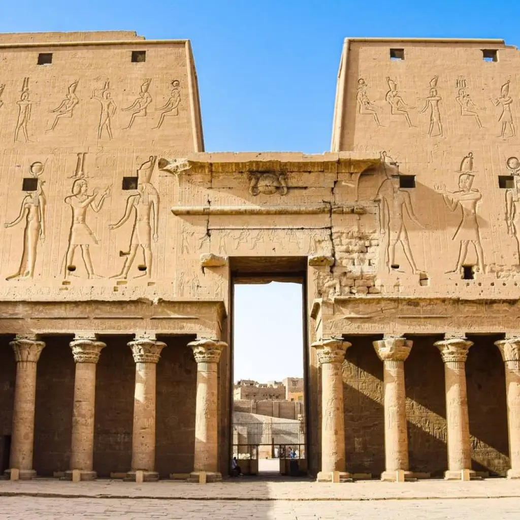 Explore The Ancient Story of Egypt - Small Group for 10 days with Global Conquest and discover unforgettable experiences - Photo 2