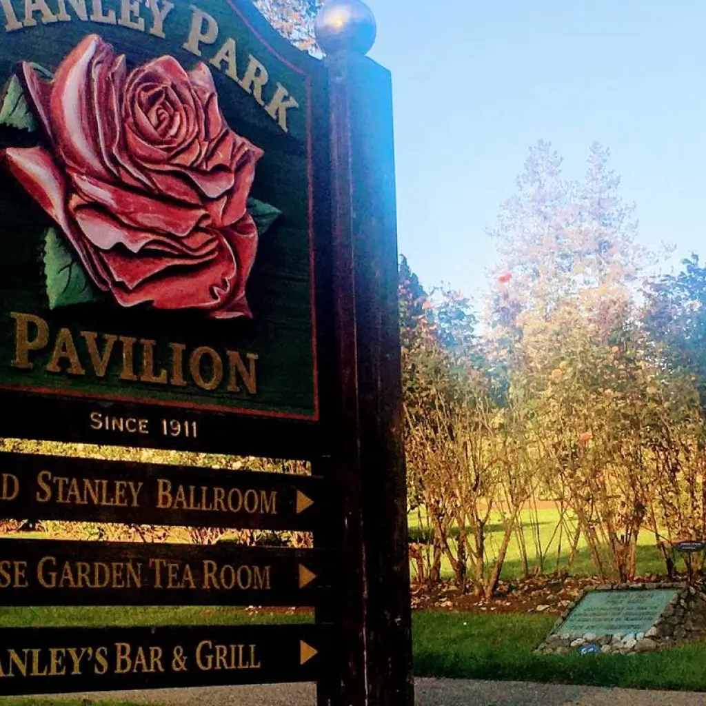 Explore Vancouver Wildlife 3 day Tour Private for 3 days with Globalduniya and discover unforgettable experiences - Photo 2