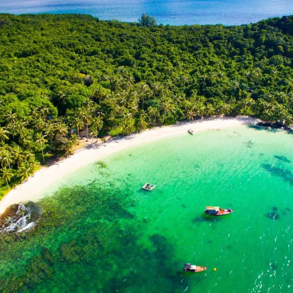 Explore Private Tour Highlights Vietnam with Beach Vacation in Mui Ne/Phan Thiet (incl. flight) (13 destinations) for 20 days with Indochina Travels and discover unforgettable experiences - Photo 2