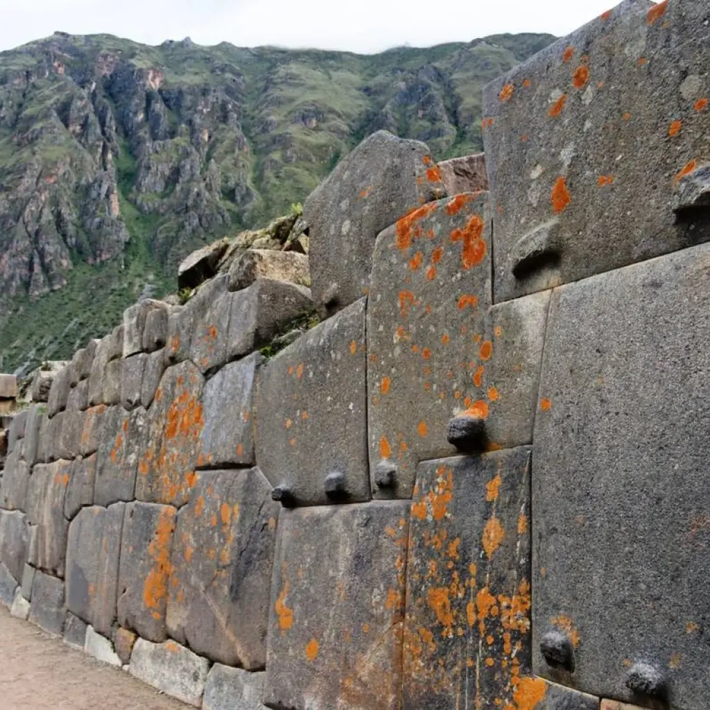 Explore The Best of Peru & Bolivia Budget: Lima, Paracas, Huacachina, Nazca Lines, Cusco, Sacred Valley, Machupicchu, Rainbow Mountain, Humantay Lake or ATV Tour: Moray & Salt Mines, Titicaca Lake, Copacabana, Sun Island, Uyuni Salt Flats & All Lagoons for 15 days with Peru Trek 4 Good and discover unforgettable experiences - Photo 2