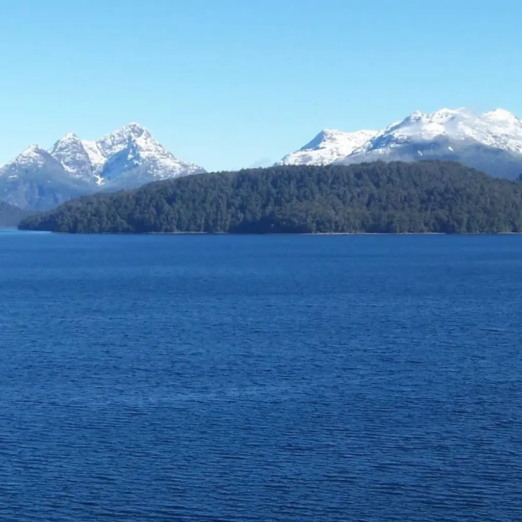 Explore Combined Argentina with Falls, Lakes and Glaciers in 15 Days for 15 days with Qwerty Travel Argentina and discover unforgettable experiences - Photo 2