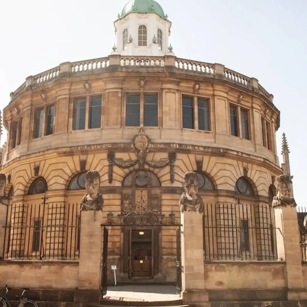 Explore 2-Day Windsor, Stonehenge, Bath & Oxford Small-Group Tour from London for 2 days with Rabbie's Tours and discover unforgettable experiences - Photo 2