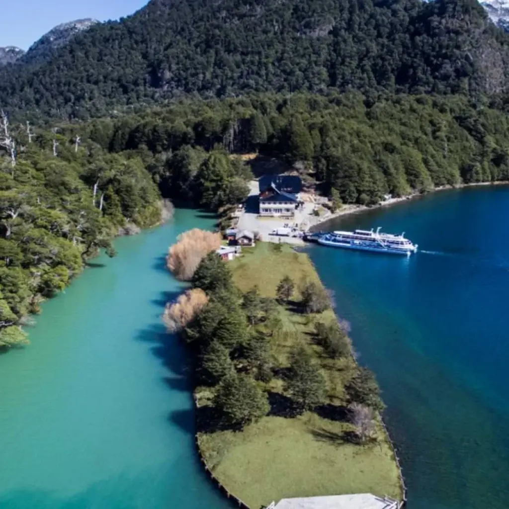 Explore Argentina - Ushuaia, Calafate, Bariloche and Buenos Aires - 9 days for 9 days with Receptivo Aborigen Tours and discover unforgettable experiences - Photo 2