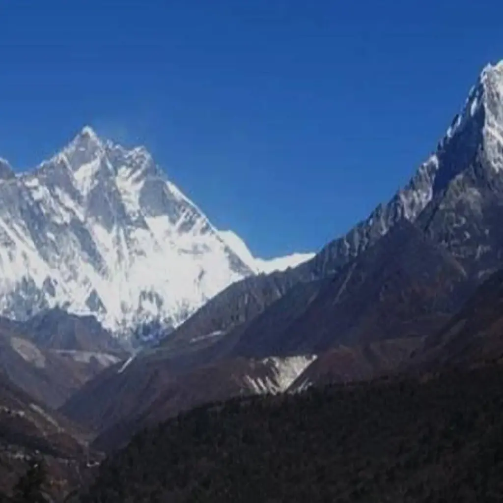 Explore Everest Panorama Trekking for 8 days with Adventure Bound and discover unforgettable experiences - Photo 2