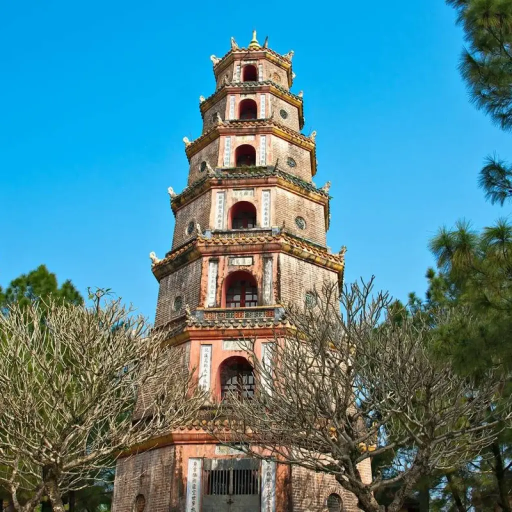 Explore Flying visit to Ho Chi Minh City for 4 days with DERTOUR and discover unforgettable experiences - Photo 2