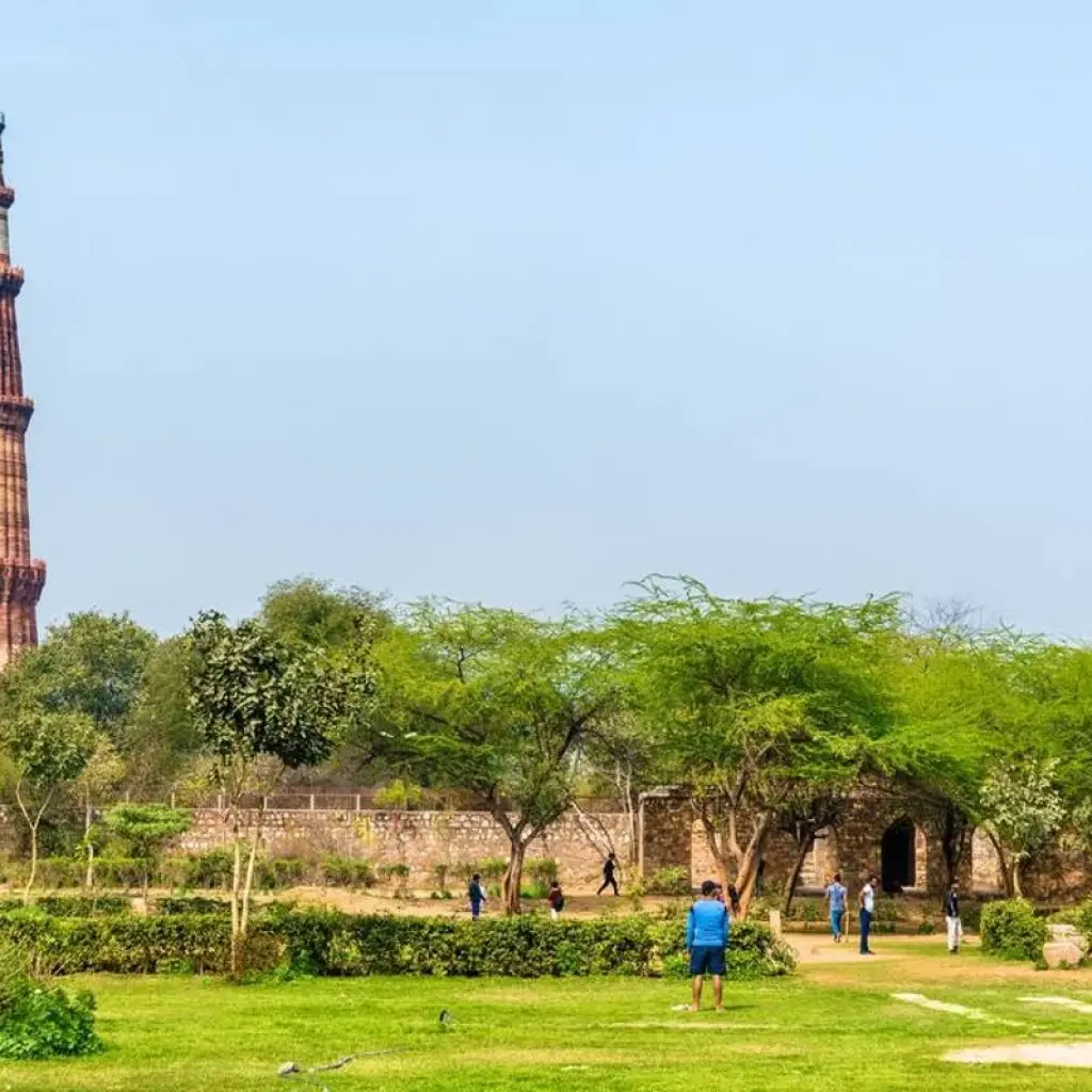 Explore Old and New Delhi Private Guided Full or Half-Day Tour for 1 days with Golden Triangle Tours Of India and discover unforgettable experiences - Photo 2