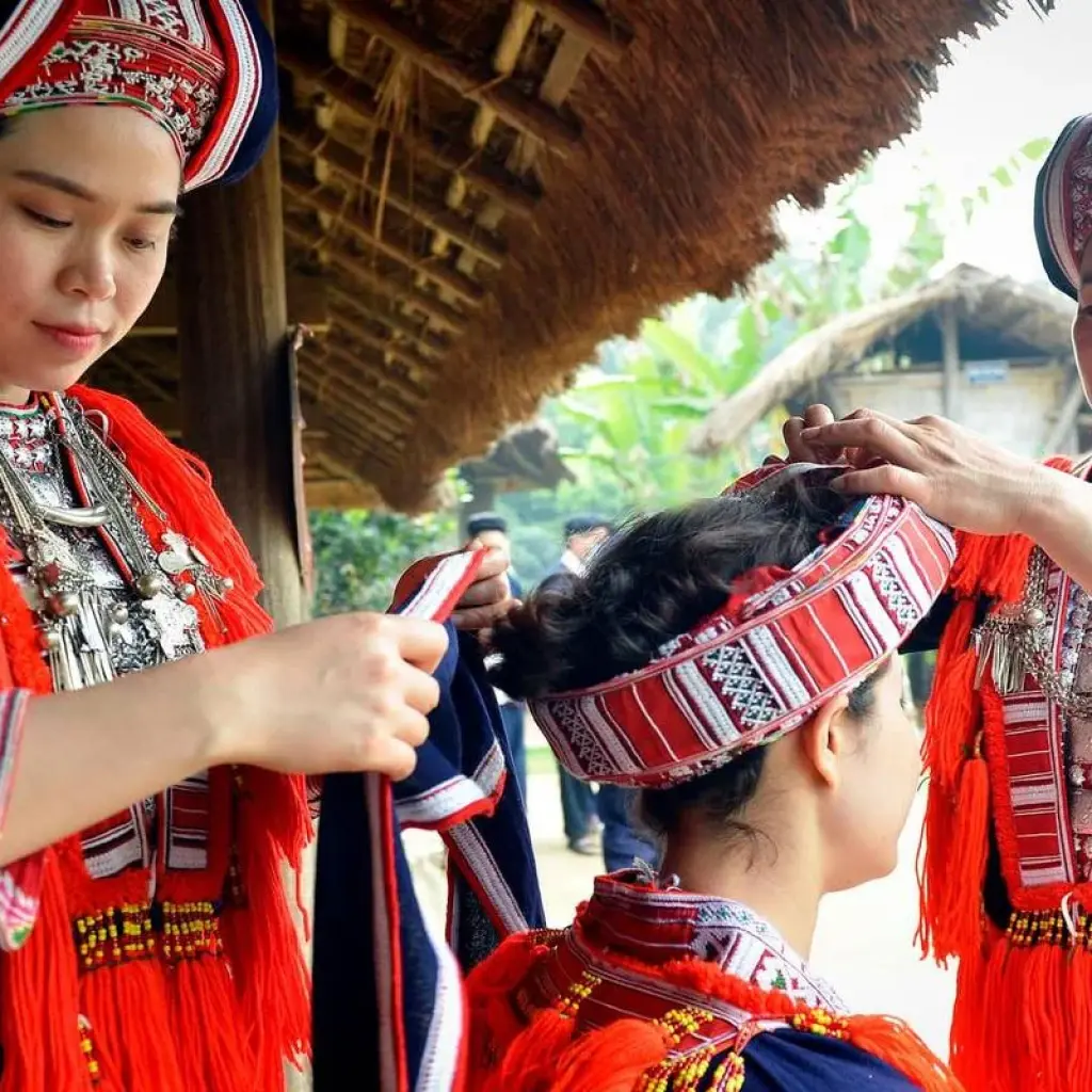 Explore Unique Grand Vietnam Loop Tour 14- Day ( Mu Cang Chai - Tram Tau - Sapa - Ha Giang - Ban Gioc Waterfall - Ba Be Lake - Halong Bay) for 14 days with Bee Gng International Joint Stock Company and discover unforgettable experiences - Photo 2