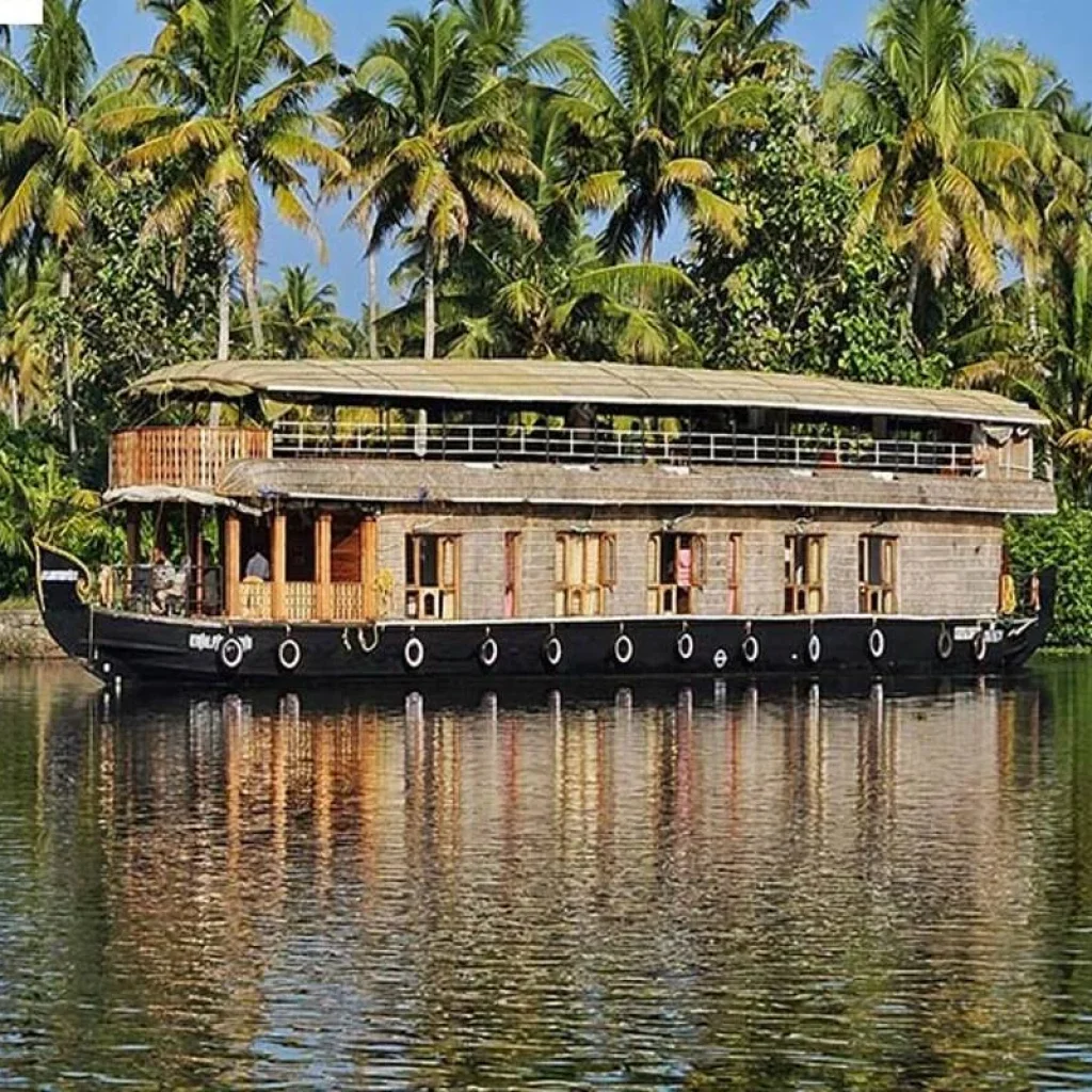 Explore Beautiful Kerala Backwater & Wildlife Tour for 5 days with Real viaggi india  and discover unforgettable experiences - Photo 2