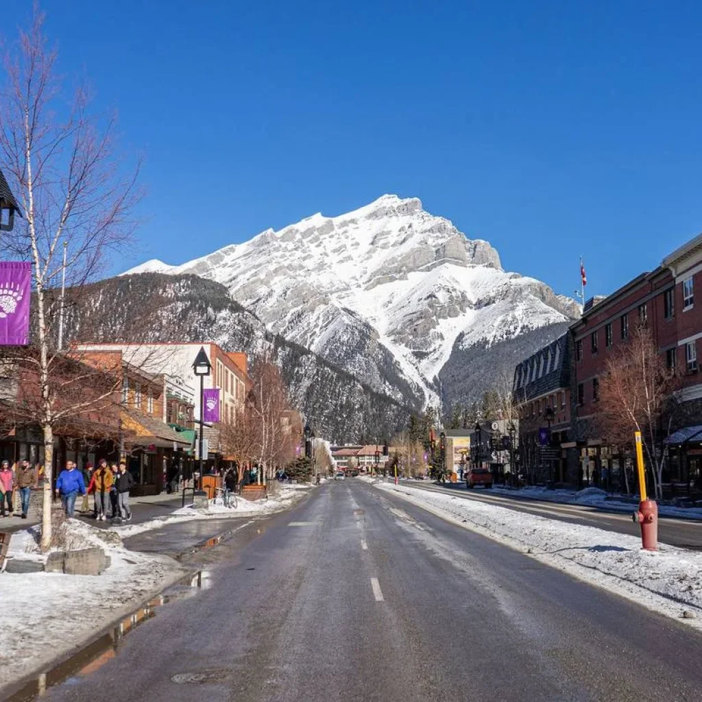 Explore Rockies & Vancouver Spring Premium Tour - 9 Días for 9 days with Discover Canada Tours and discover unforgettable experiences - Photo 2