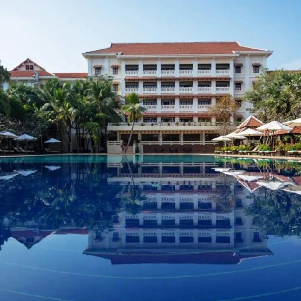 Explore Superior - Private Tour & Swimming Cambodia (incl. Flight) - Temples, Landscapes & Swimming for 14 days with Bavaria Fernreisen and discover unforgettable experiences - Photo 2