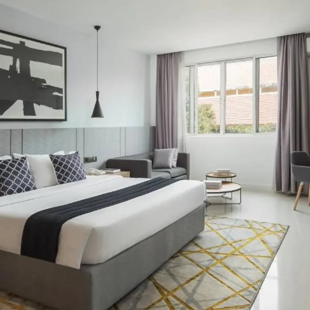 Explore Small Group Tour & Swimming - Cambodia (incl. Flight) - temples, Landscapes & Swimming for 14 days with Bavaria Fernreisen and discover unforgettable experiences - Photo 2