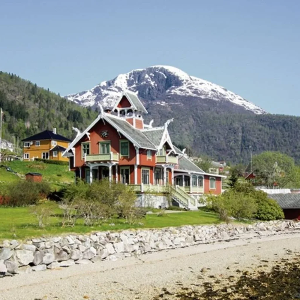 Explore Experience Norway in a relaxed way for 12 days with DERTOUR and discover unforgettable experiences - Photo 2