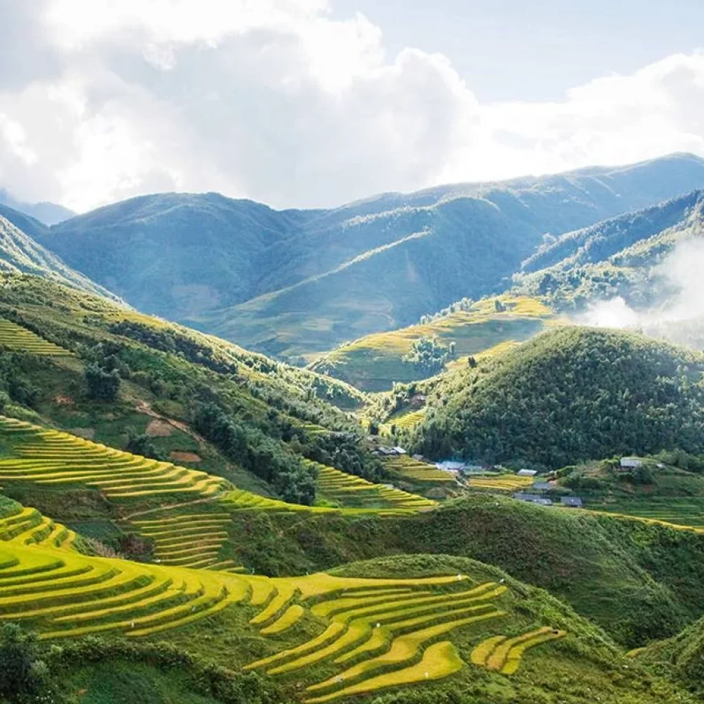 Explore Bac Ha Market & Sapa Trek - 4 days 3 nights Private Tour for 4 days with Custom Vietnam Travel and discover unforgettable experiences - Photo 2