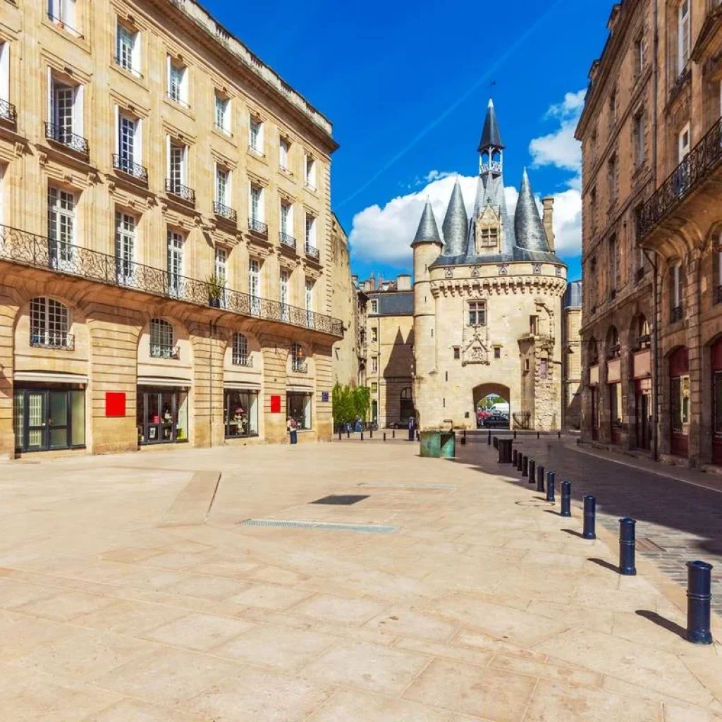 Explore France and Barcelona for 9 days with Europamundo and discover unforgettable experiences - Photo 2