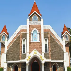 Explore Cochin: 4-Day Private Tour of Munnar, Alleppey & Backwaters with 4 Star Hotel for 4 days with  Taj Voyages Tours  and discover unforgettable experiences - Photo 5