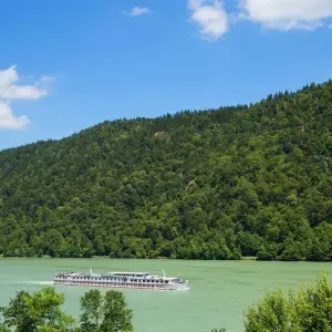 Explore Danube Classics 2025 for 8 days with A-ROSA and discover unforgettable experiences - Photo 10