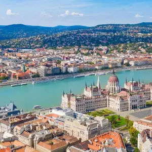 Explore Magnificent Europe with Paris Budapest → Paris (2026) for 18 days with APT and discover unforgettable experiences - Photo 11