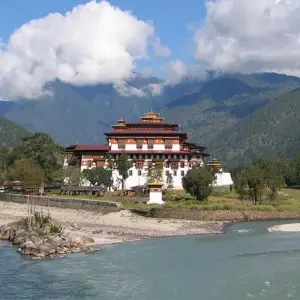 Explore Druk Path for 9 days with Ace the Himalaya and discover unforgettable experiences - Photo 2