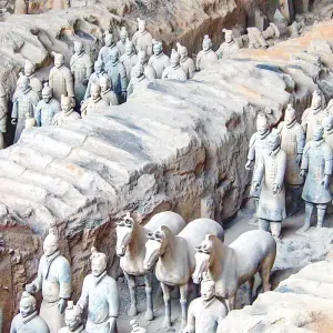 Explore China's Golden Triangle & Yangtze River Cruise for 11 days with Agate Travel and discover unforgettable experiences - Photo 2