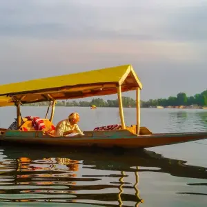 Explore Kashmir and Taj Mahal Expedition for 9 days with Agora Voyages OPC Pvt Ltd and discover unforgettable experiences - Photo 7